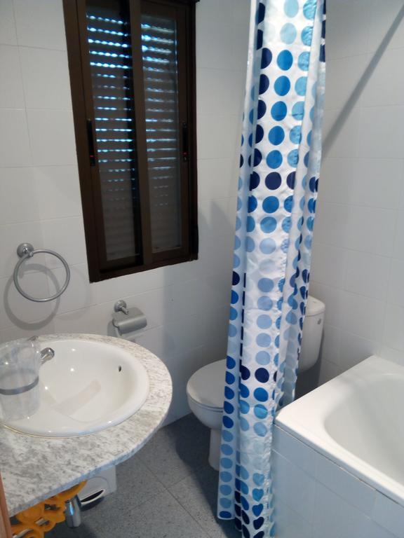 Hostal Miraflor De Las Cadenas กัวกอสเตยุสเต ภายนอก รูปภาพ