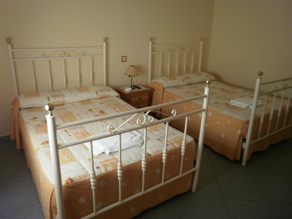 Hostal Miraflor De Las Cadenas กัวกอสเตยุสเต ภายนอก รูปภาพ